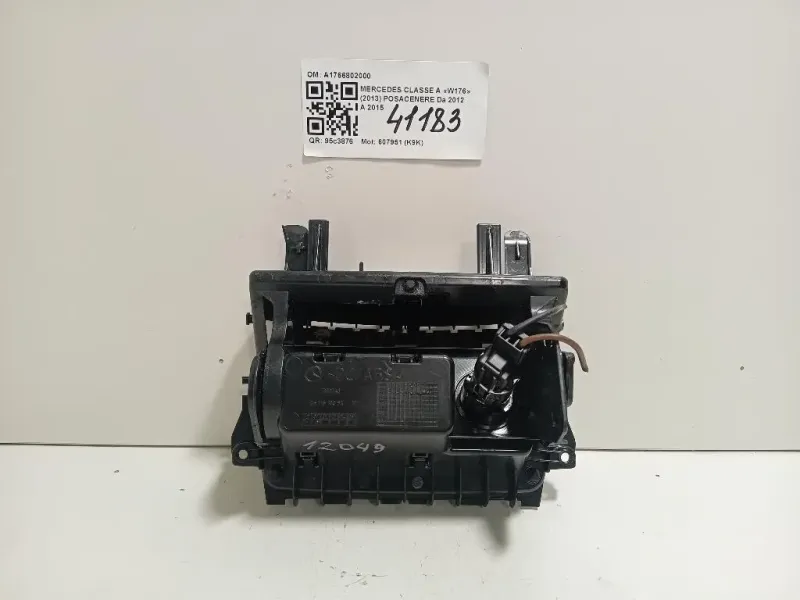 Posacenere A1766802000 Mercedes Classe A W176 2013