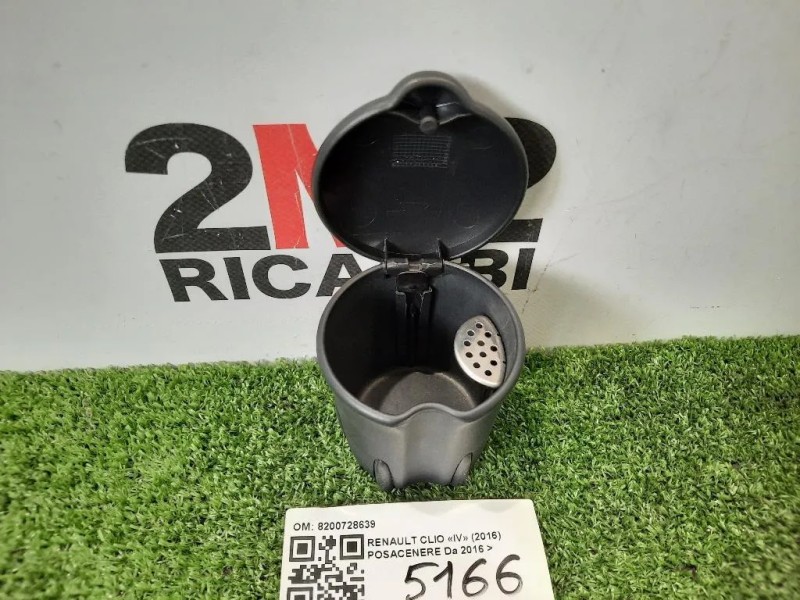 Posacenere 8200728639 Renault CLIO IV 2016