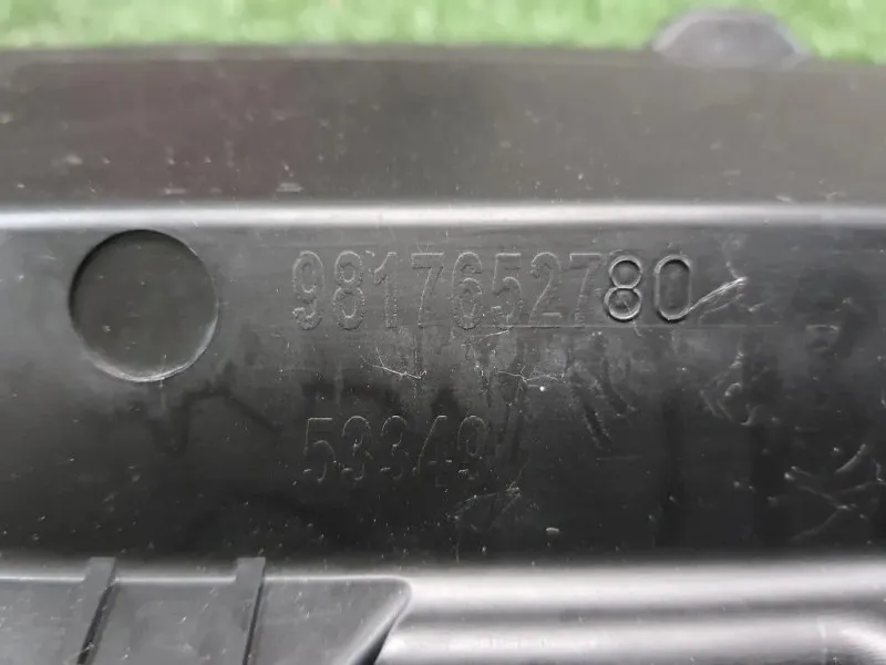 Presa Daria Paraurti ANT 9817652780 DEFLETTORE Peugeot 308 II 2017