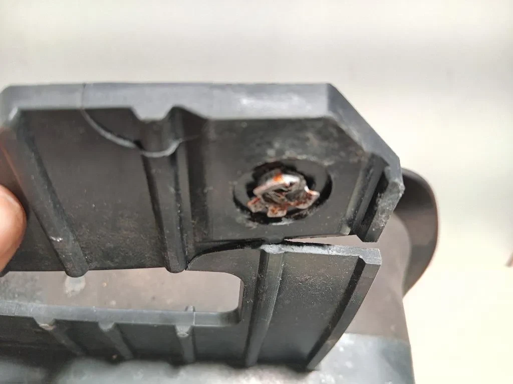 Presa Daria Paraurti ANT 214992066R PRESA DARIA Renault CLIO IV 2013