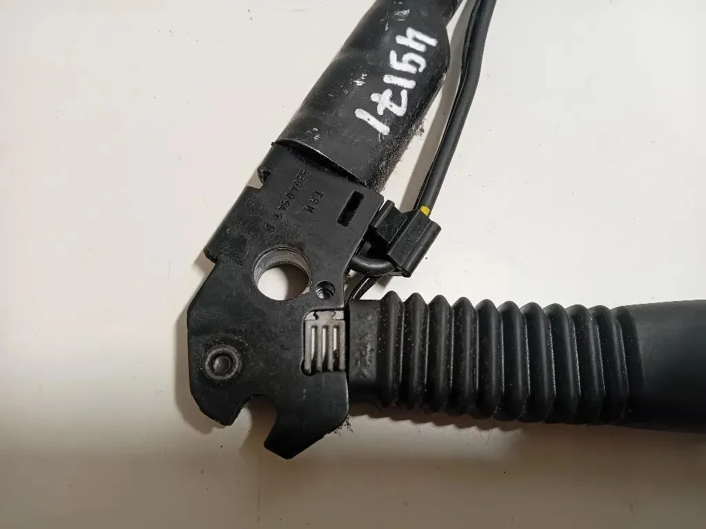 Pretensionatore Destro 33040941 Bmw Serie 1 E87 Berlina 2005