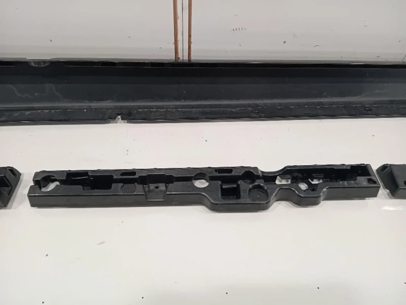 Sottoporta Parte Centrale SX 5177738734751777387337 Bmw Serie 5 G30 Berlina 2016