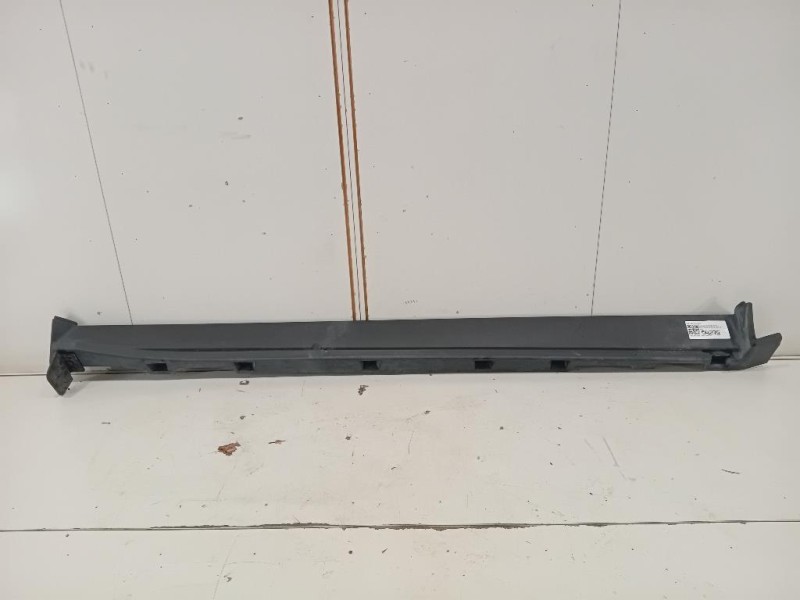 Sottoporta DX J9C3-10154-A Jaguar E-pace 2017