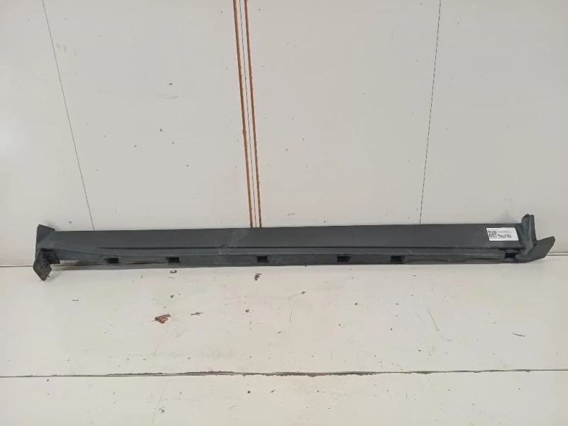 Sottoporta DX J9C3-10154-A Jaguar E-pace 2017