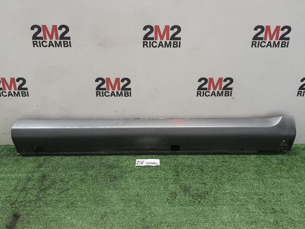 Sottoporta DX 877743E000 Kia Sorento II 2006