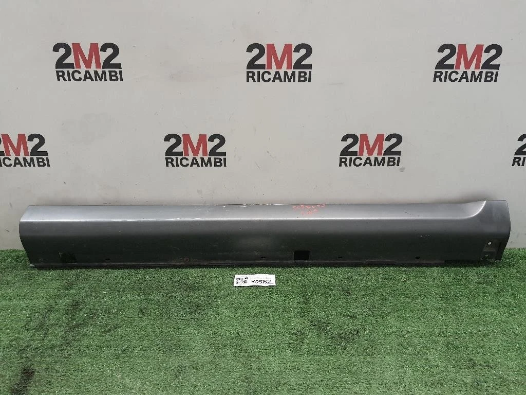 Sottoporta DX 877743E000 Kia Sorento II 2006