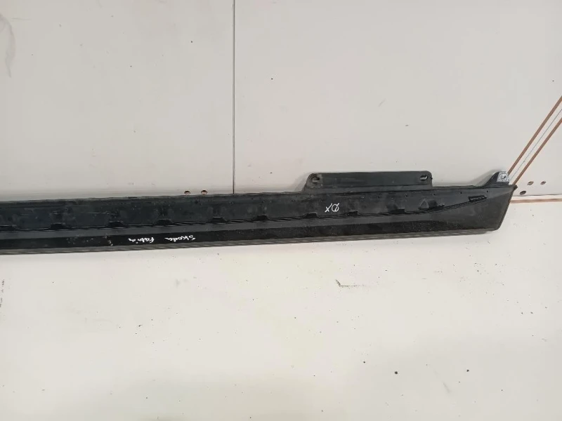 Sottoporta DX 6V0853855 Skoda Fabia NJ3 2018