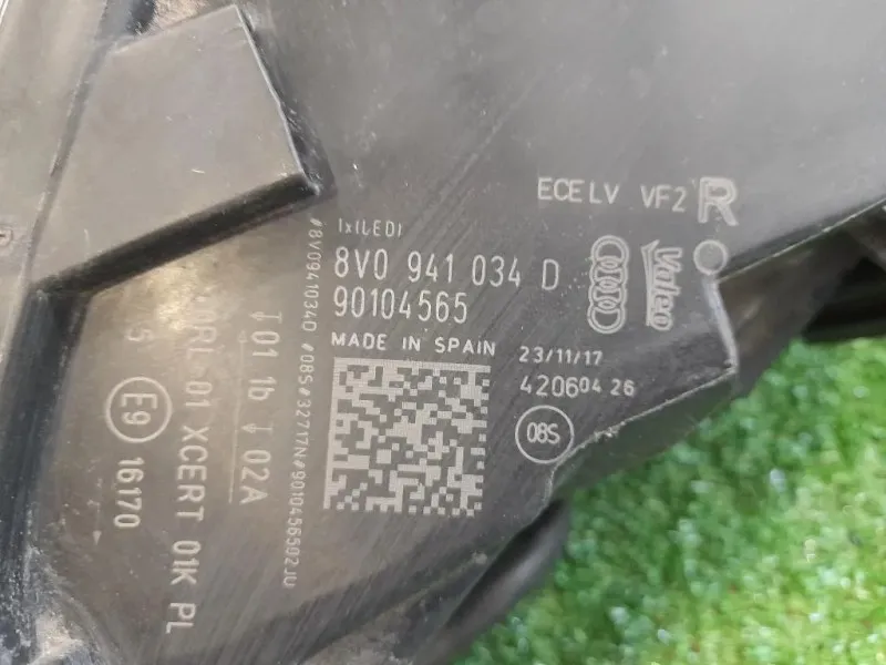 Proiettore ANT DX 8V0941034D Audi A3 8VA Sportback 2012