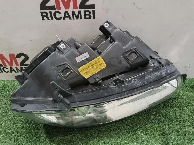 Proiettore ANT DX AD11042A3R DJAUTO Audi A4 8E2 2001