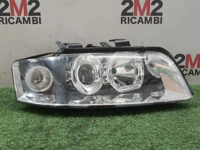 Proiettore ANT DX AD11042A3R DJAUTO Audi A4 8E2 2001