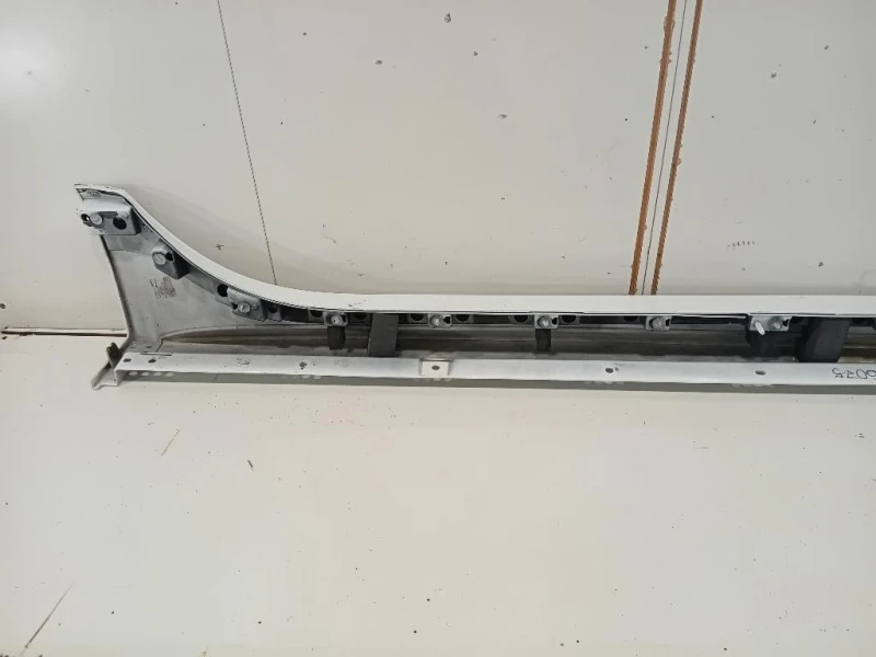 Sottoporta SX GX7M-101D57-A Jaguar XE 2015