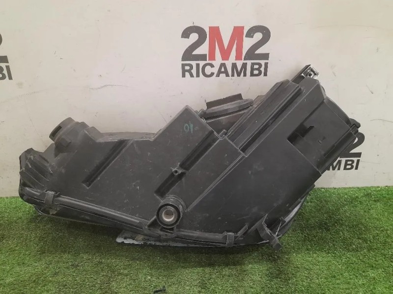 Proiettore ANT DX 8W0941006 Audi A4 8W2 2015