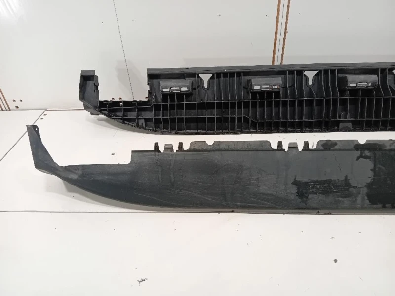 Sottoporta SX A 166 690 01 10 Mercedes Classe GLE W166 2015