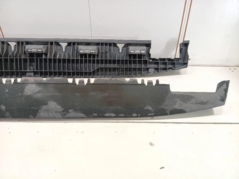 Sottoporta SX A 166 690 01 10 Mercedes Classe GLE W166 2015