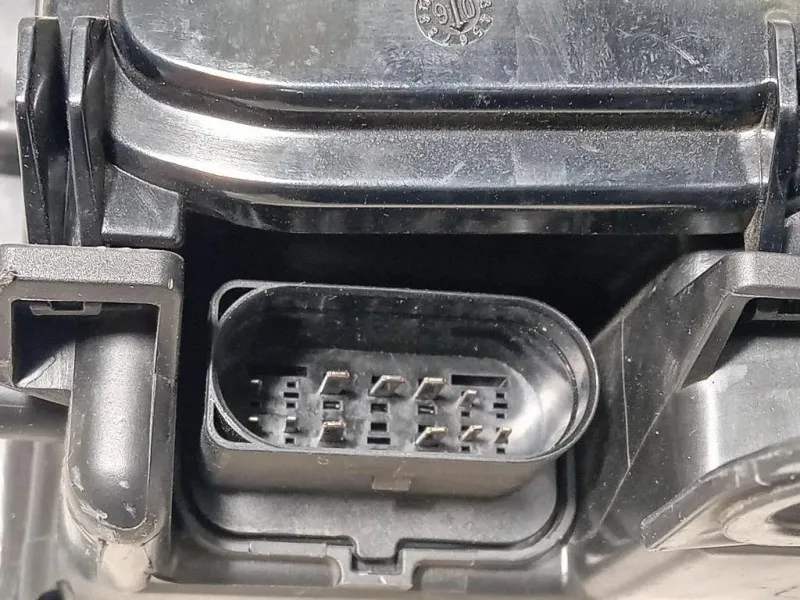 Proiettore ANT DX 4E0 941 004 BR Audi A6 4B Avant 2001