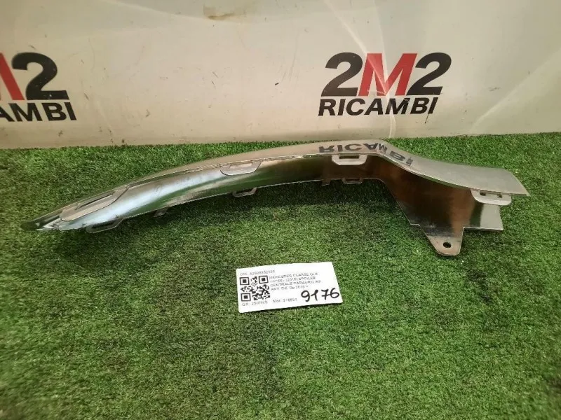 Spoiler Centrale Paraurti INF ANT DX A2928852400 DX Mercedes Classe GLE W166 2015