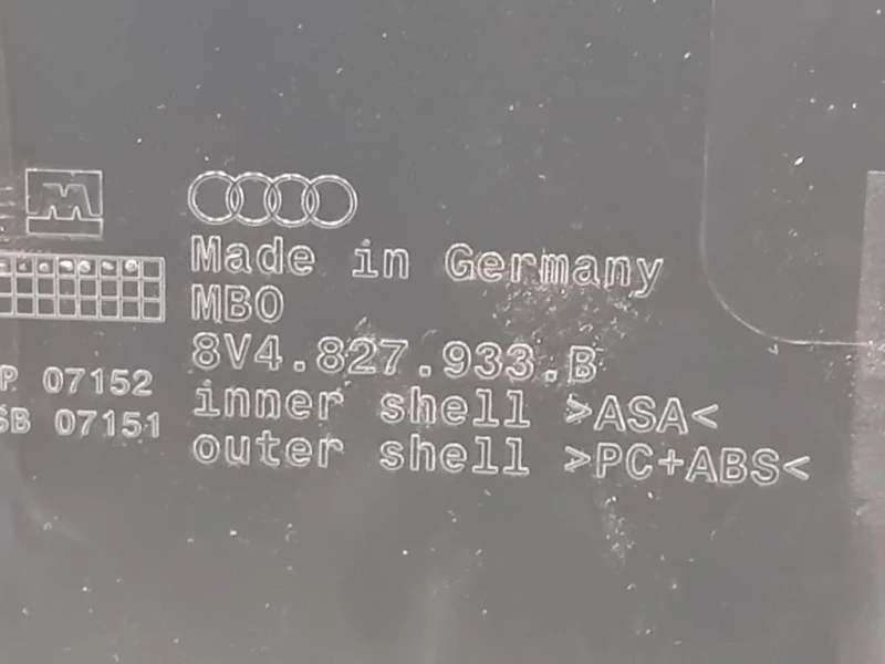 Spoiler Frangivento POST 8V4827933BGRU Audi A3 8VA Sportback 2012