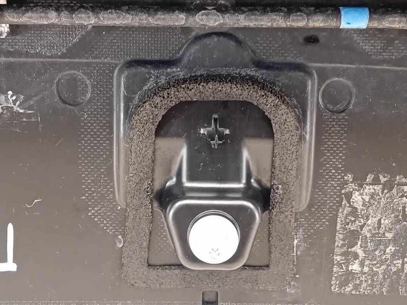 Spoiler Frangivento POST J9C3 44210 PIA-A-09 Jaguar E-pace 2017