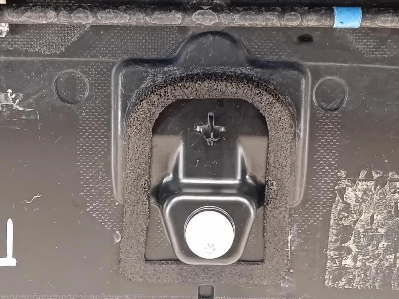 Spoiler Frangivento POST J9C3 44210 PIA-A-09 Jaguar E-pace 2017