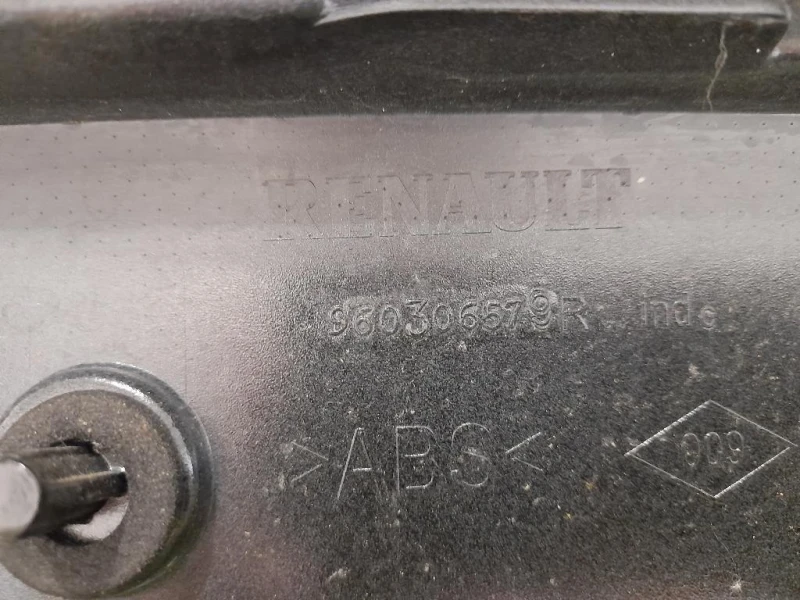 Spoiler Frangivento POST 960306579R Renault CLIO IV 2016