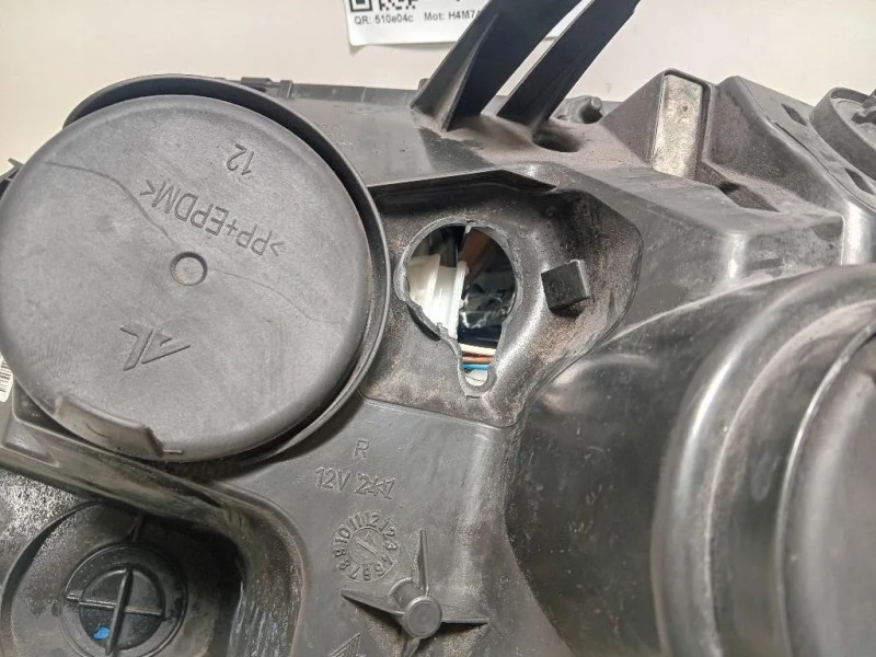 Proiettore ANT DX 260100156R ATTENZIONE AI DIFFETTI Dacia Duster I 2014