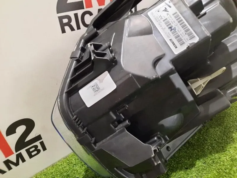 Proiettore ANT DX 260101133R Dacia Duster II 2018