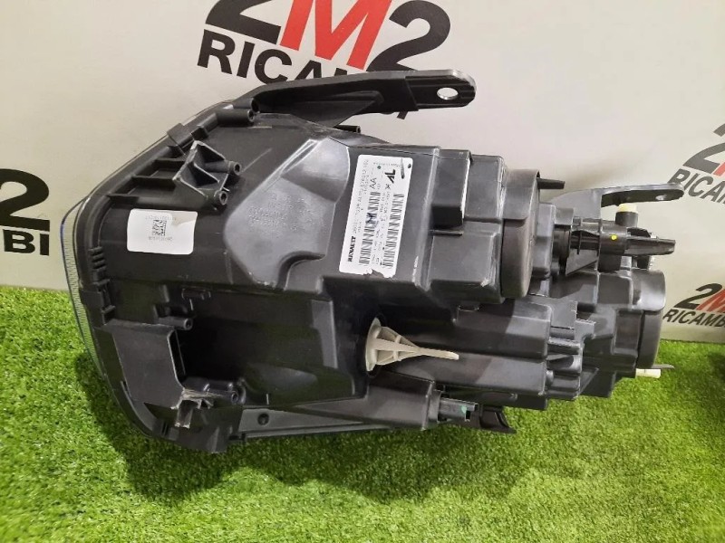 Proiettore ANT DX 260101133R Dacia Duster II 2018