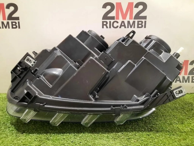 Proiettore ANT DX 260101133R Dacia Duster II 2018