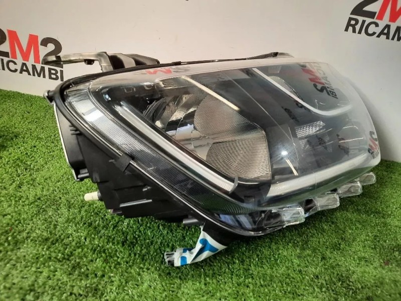 Proiettore ANT DX 260101133R Dacia Duster II 2018