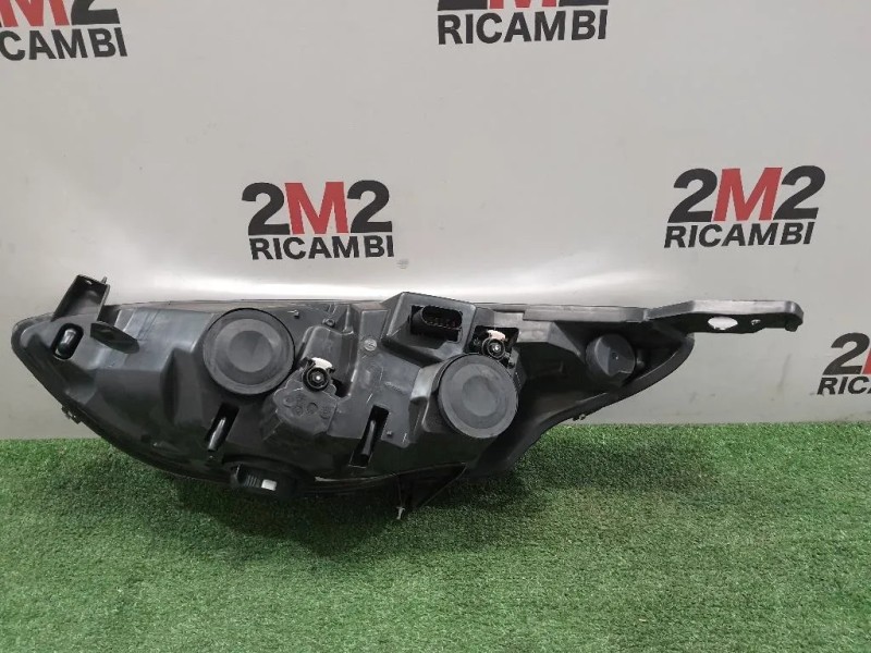 Proiettore ANT DX 03663210 Ford B-max 2012