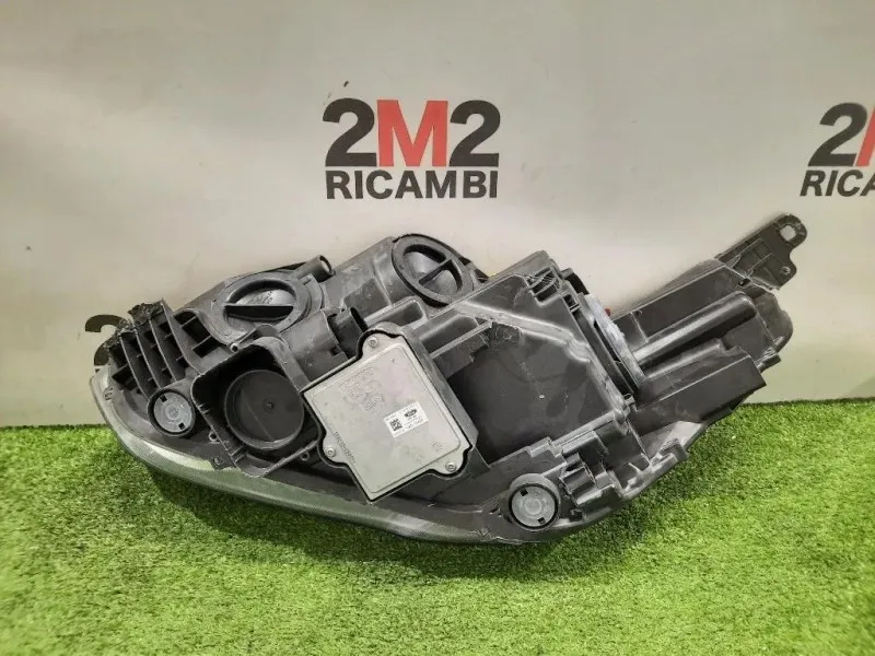 Proiettore ANT DX F1CB13W029CC Ford C-max III 2015