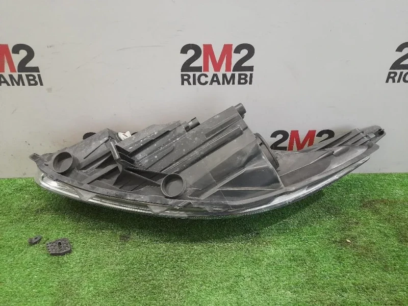 Proiettore ANT DX C1BB13W029CH Ford Fiesta VI 2012