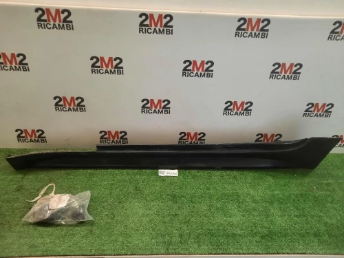 Spoiler Sottoporta SX NA4L51P51 6000621177 Fiat 124 Spider II 2016