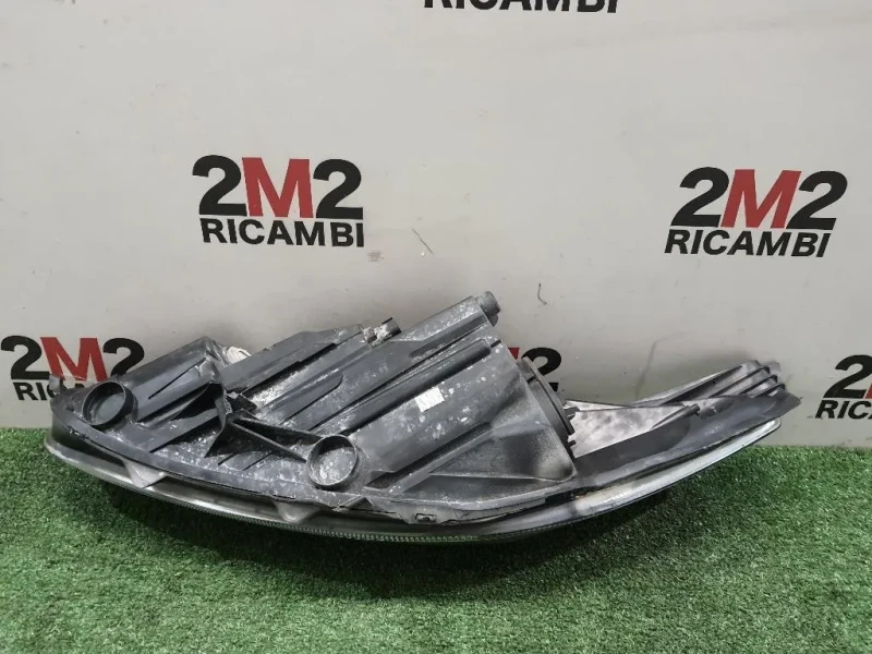 Proiettore ANT DX C1BB13W029CC Ford Fiesta VI 2012