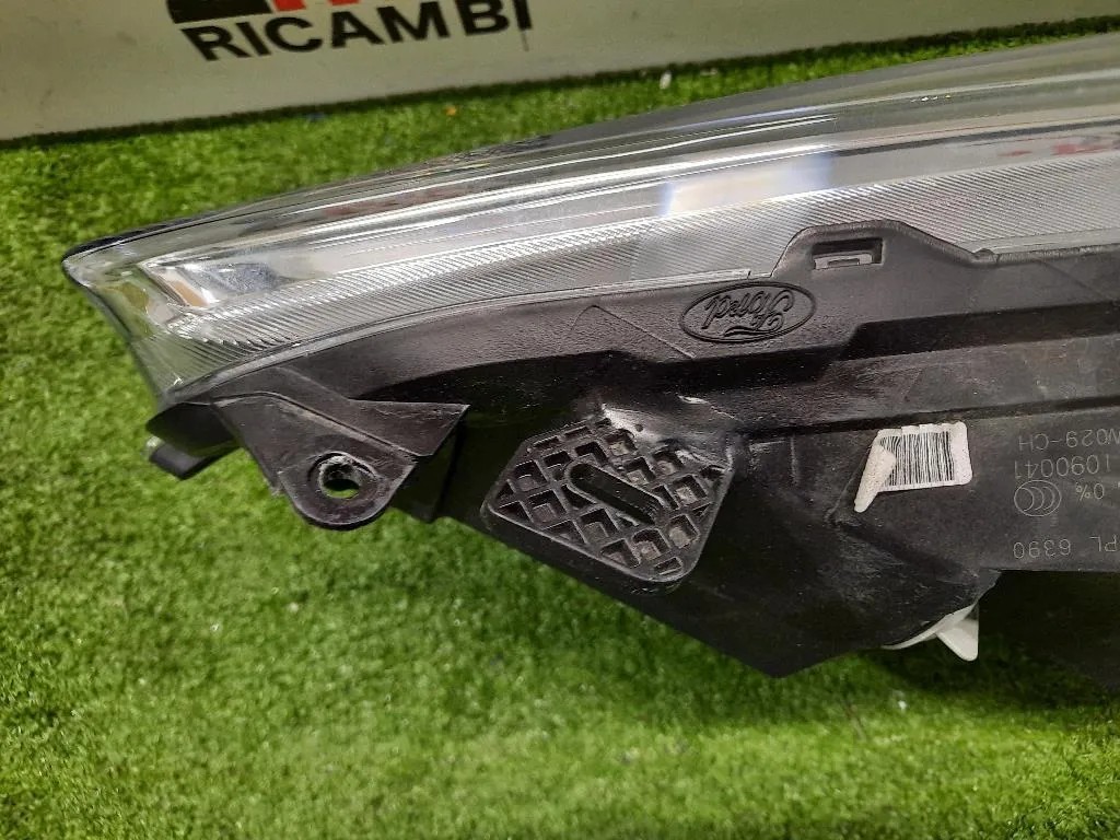 Proiettore ANT DX C1BB13W029CH Ford Fiesta VI 2012