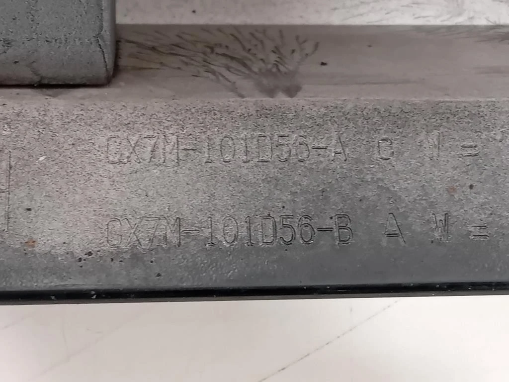 Spoiler Sottoporta SX 8X23-F10609-AC Jaguar XE 2015