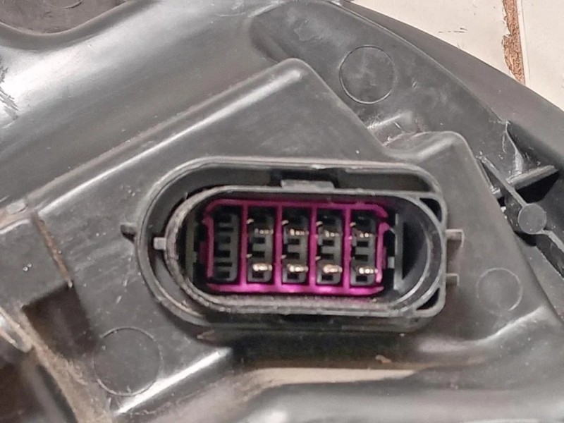 Proiettore ANT DX 08-431-1187R Ford Fiesta VI 2012