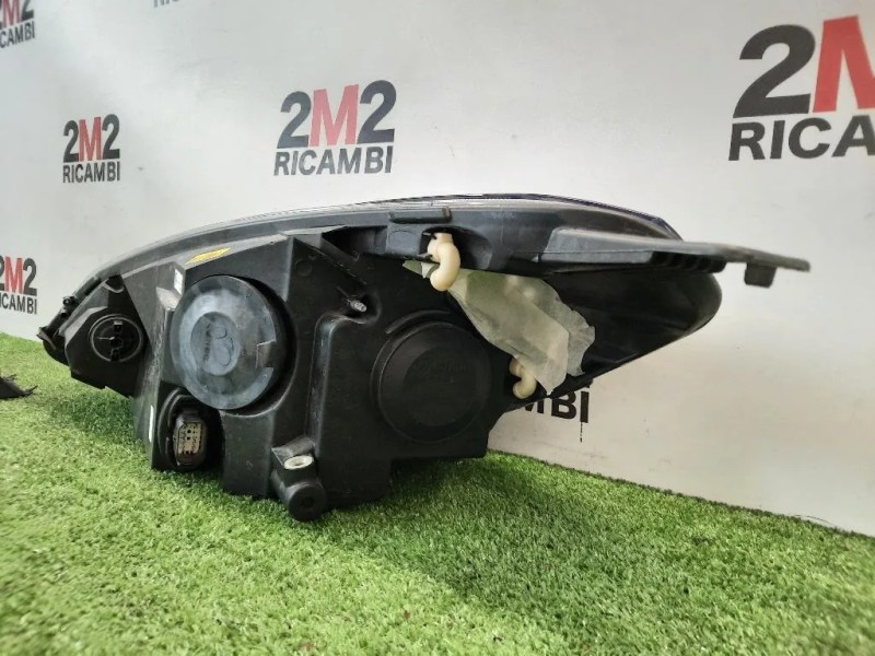 Proiettore ANT DX 2461851 B479HL Ford Fiesta VII 2017