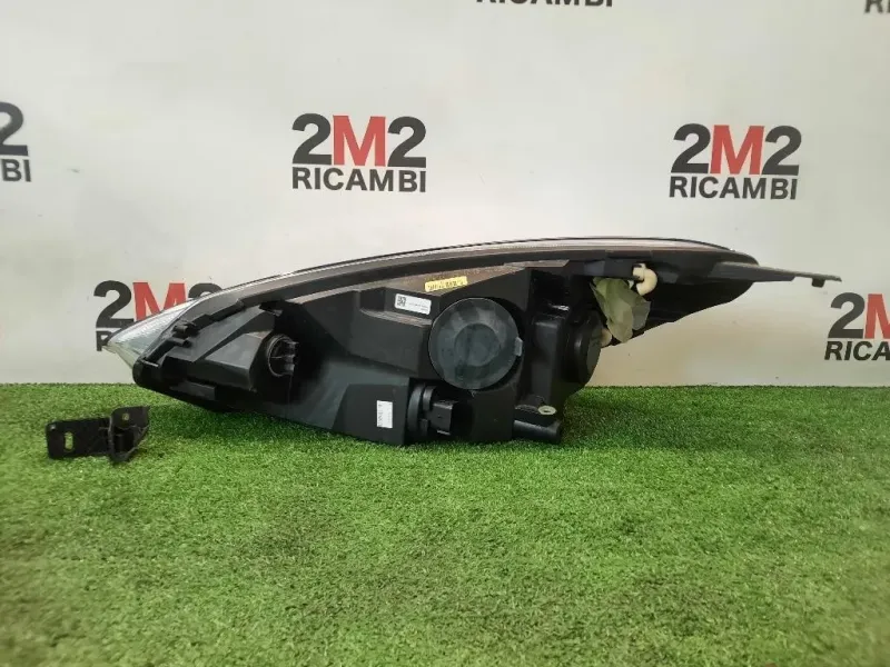 Proiettore ANT DX 2461851 B479HL Ford Fiesta VII 2017