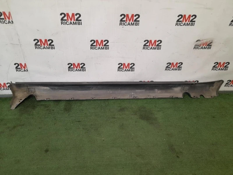 Spoiler Sottoporta SX A1246902340 Mercedes Classe E W124 1985