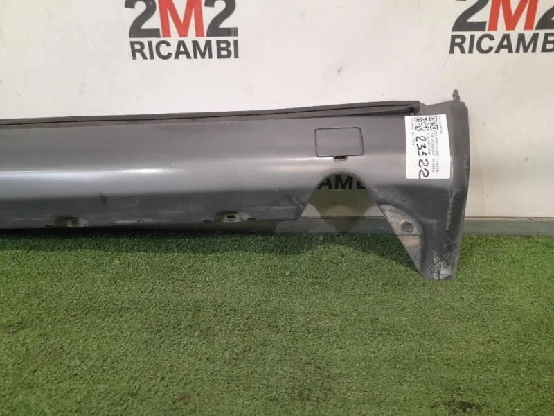 Spoiler Sottoporta SX A1246902340 Mercedes Classe E W124 1985