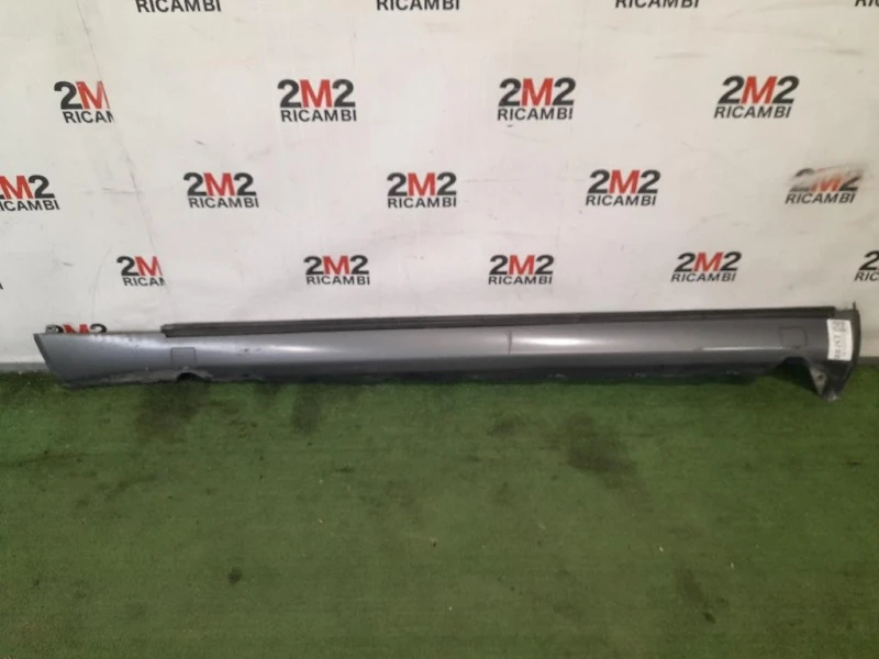 Spoiler Sottoporta SX A1246902340 Mercedes Classe E W124 1985