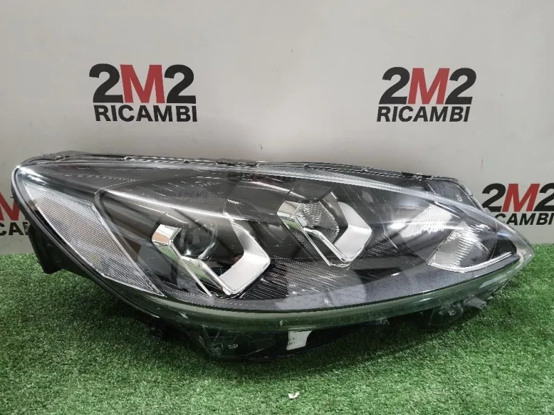 Proiettore ANT DX LV4B13W029AF Ford KUGA III 2020