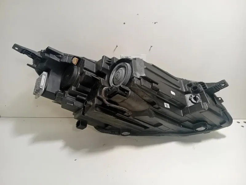 Proiettore ANT DX LV4B13E015CE Ford KUGA III 2020