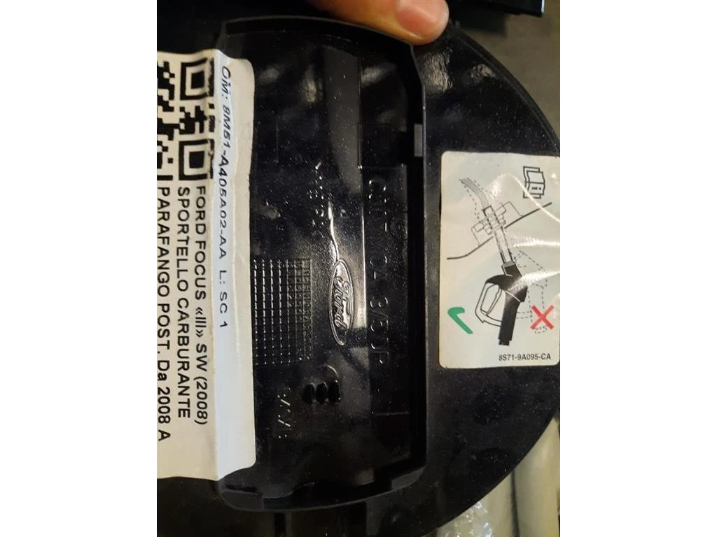 Sportello Carburante Parafango POST C307MCA 35DR Ford Focus III SW 2008