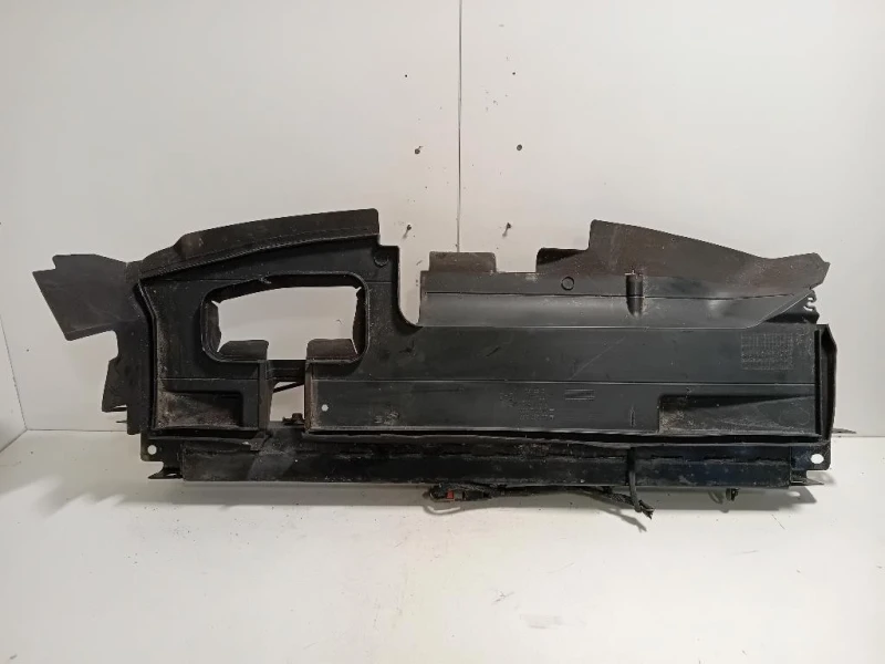 Staffa DI Supporto Serratura Cofano ANT STAFFA DI SUPPORTO SERRATURA COFANO ANT Opel Zafira C 2012