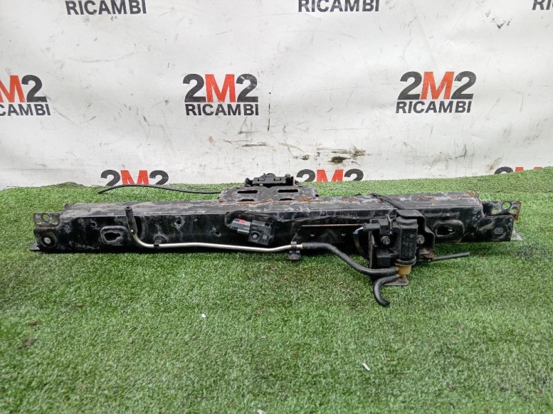 Staffa DI Supporto Serratura Cofano ANT STAFFA DI SUPPORTO SERRATURA COFANO ANT Opel Zafira C 2012