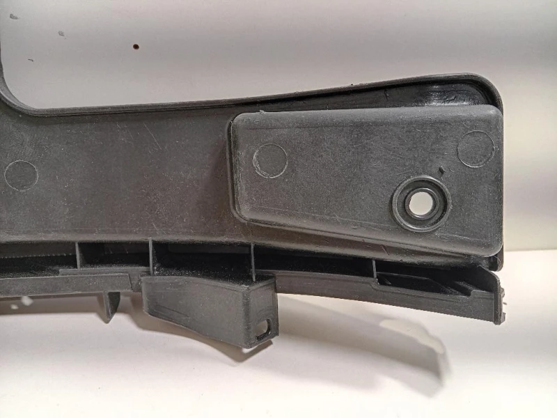 Staffa Sostegno Estparaurti POST DX 51839206 Lancia Ypsilon III 2011