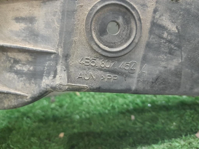 Staffa Sostegno Intparaurti POST DX 4B5807454A Audi A6 4B 1997