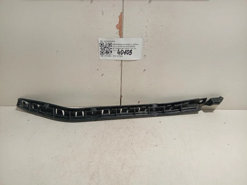 Staffa Sostegno Intparaurti POST DX A2048800830 Mercedes Classe C W204 2011